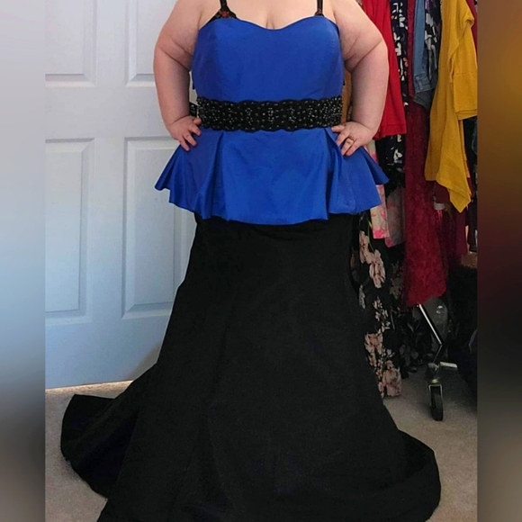 Mac Duggal Dresses & Skirts - Designer Mac Duggal Mermaid Peplum Dress